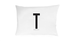 Pudebetræk med bogstav T Arne Jacobsen 70x50 cm fra Design Letters